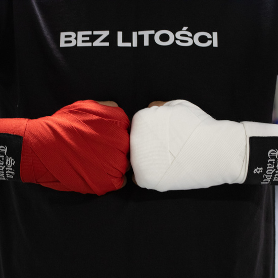 Owijki/Bandaże bokserskie Bez Litości Siła Tradycji Białe/Czerwone (4m)